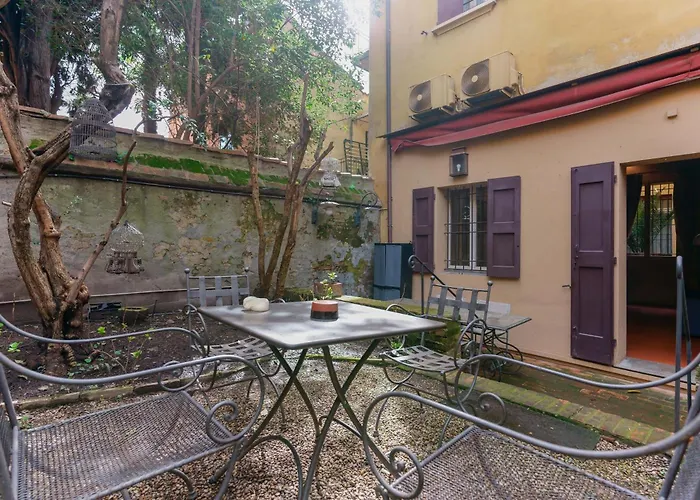 Borgo Cantarana By Lesdomus * Bologna